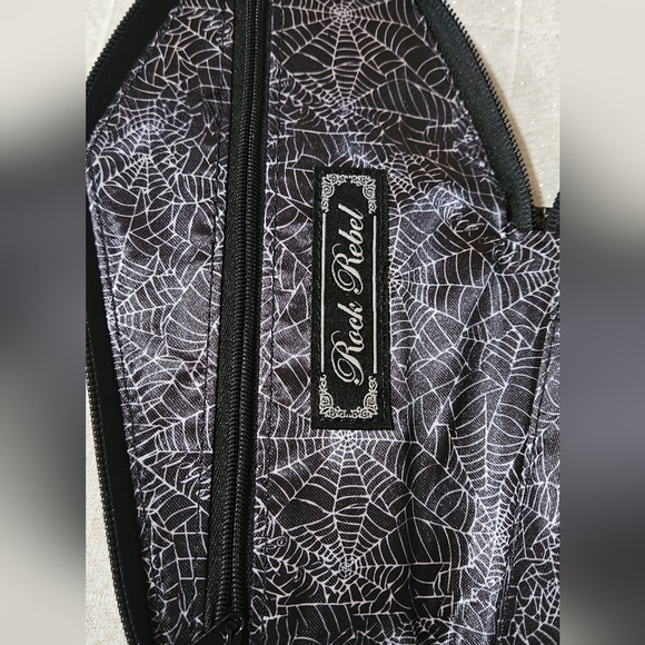 Rock Rebel Wallet Clutch / Universal Monsters - Picture 5 of 10